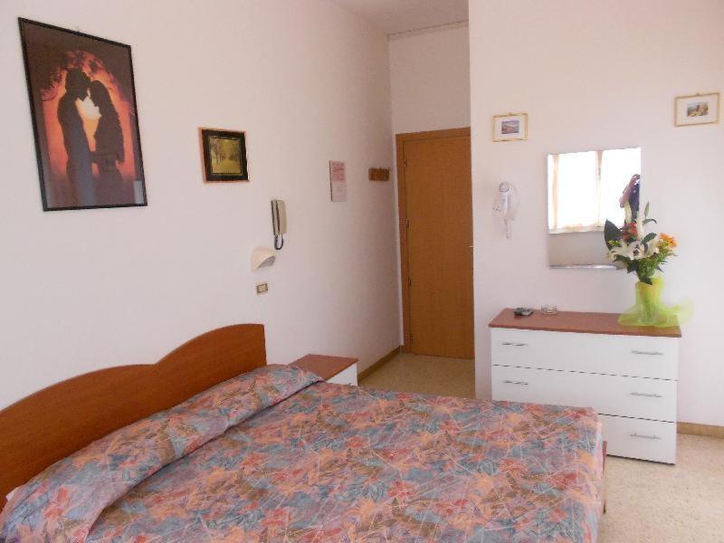 Hotel Vevey Rimini Kamer foto